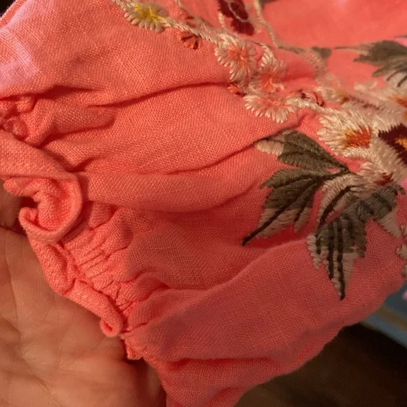 Johnny Was sz small light peachy/orange embroidered shirt sleeve top - Picture 5 of 8